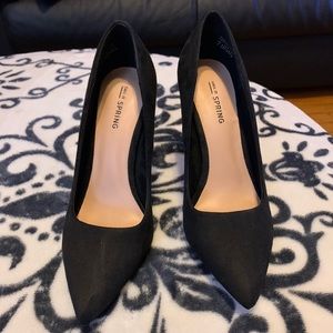 Black suede material high heels